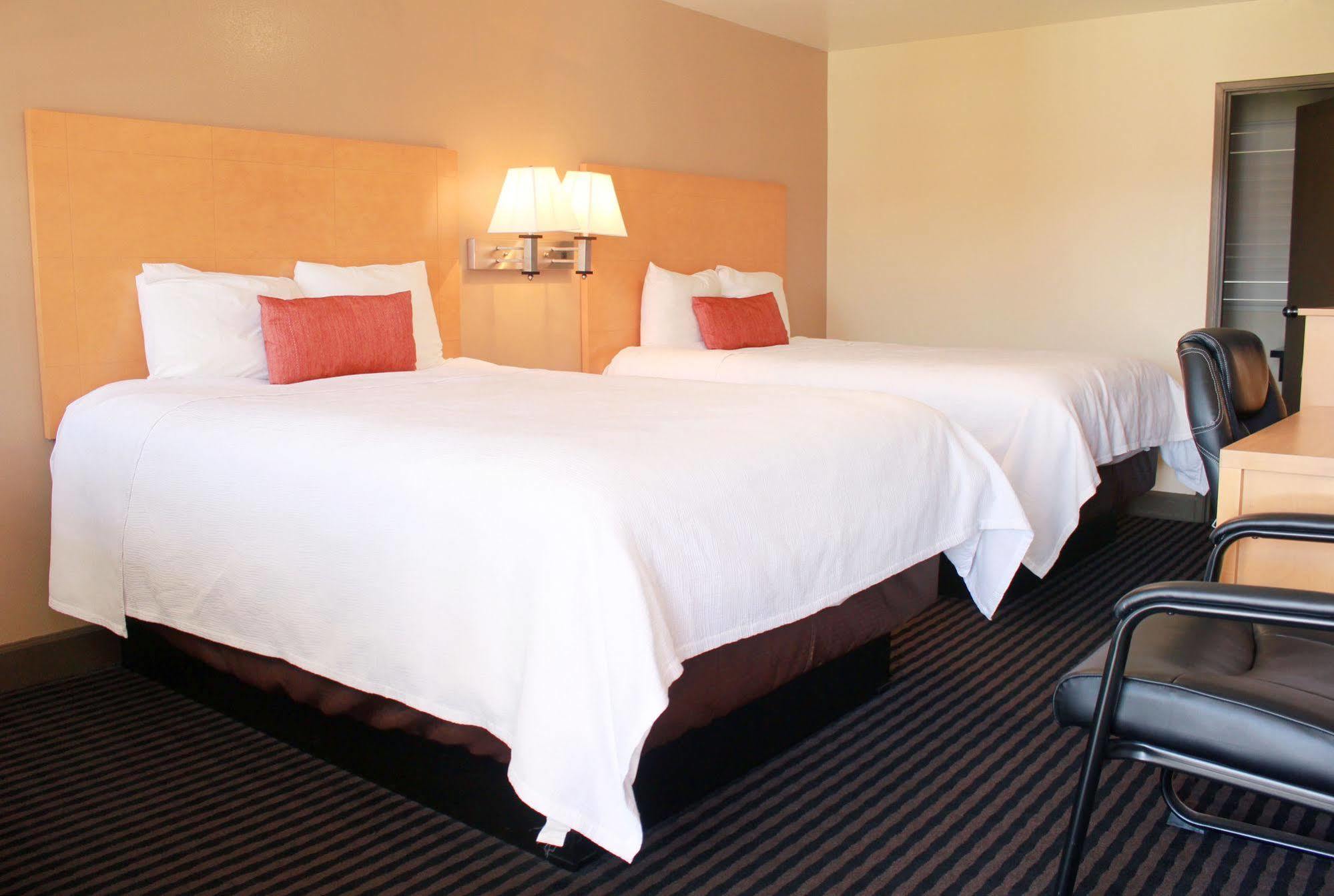 Travelodge By Wyndham Vallejo Εξωτερικό φωτογραφία