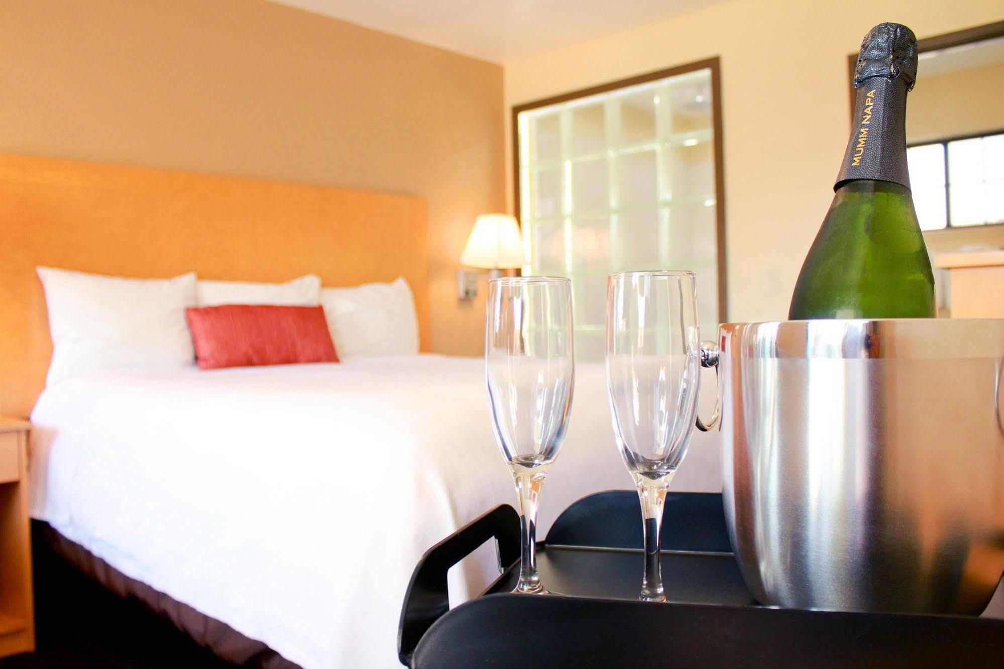 Travelodge By Wyndham Vallejo Εξωτερικό φωτογραφία